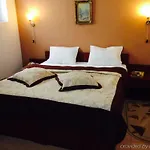 Miorita Hostel *