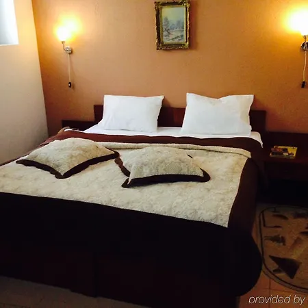 Miorita Hostel *
